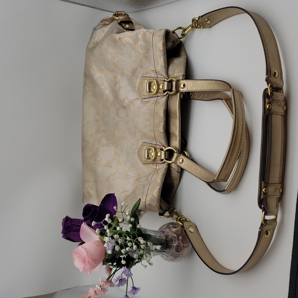 VINTAGE COACH gold and cream handbag - Picture 4 of 7